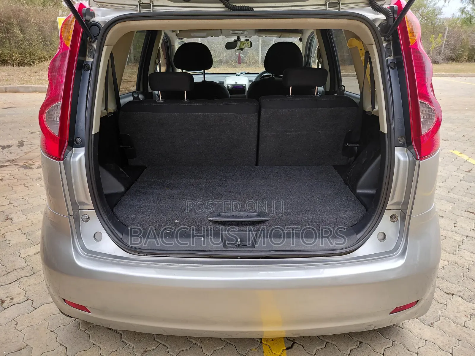 Nissan Note 2010 Silver