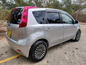 Nissan Note 2010 Silver