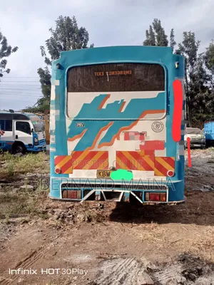 Isuzu NQR 2014 Blue