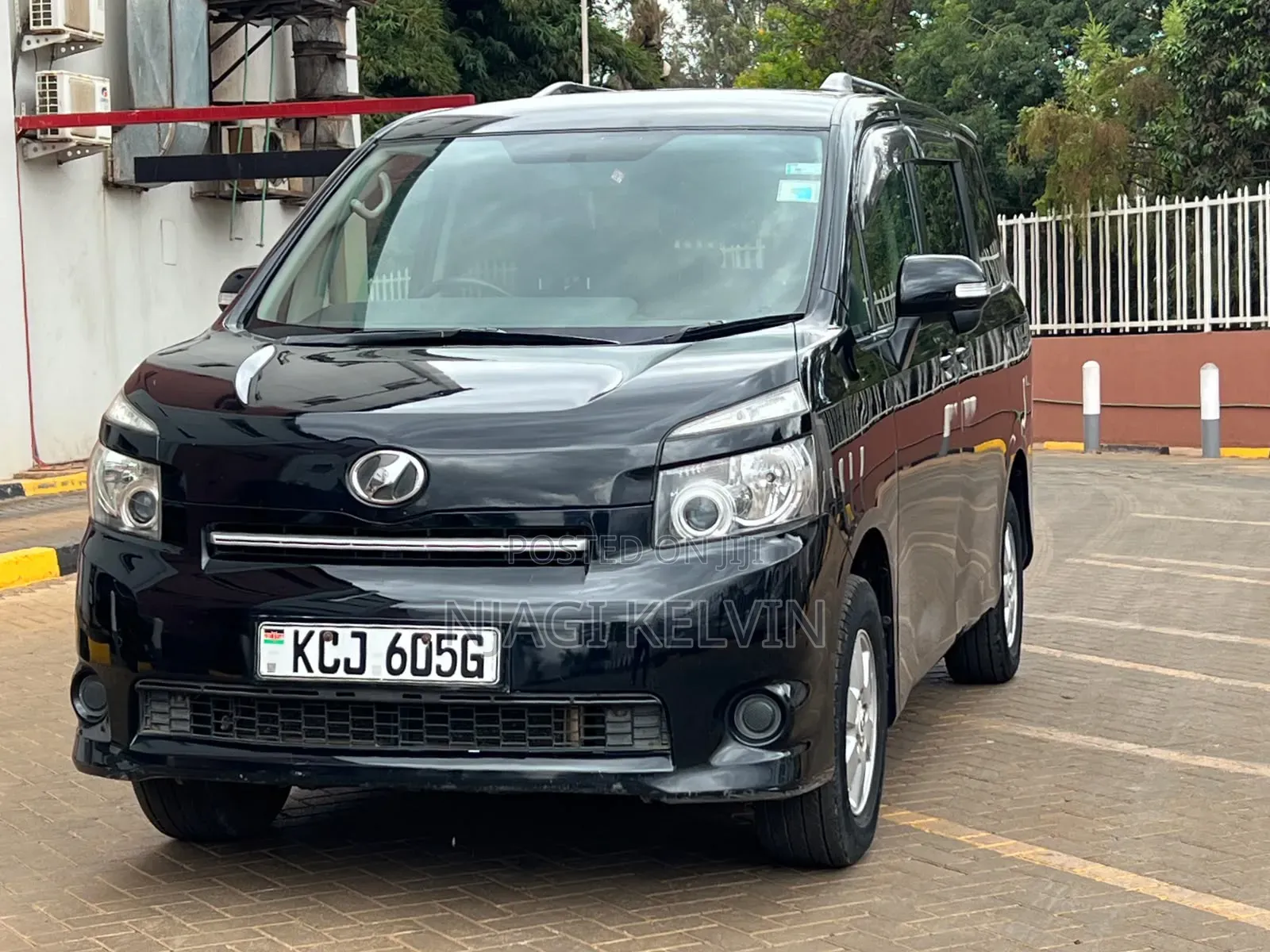 Toyota Voxy 2009 Black