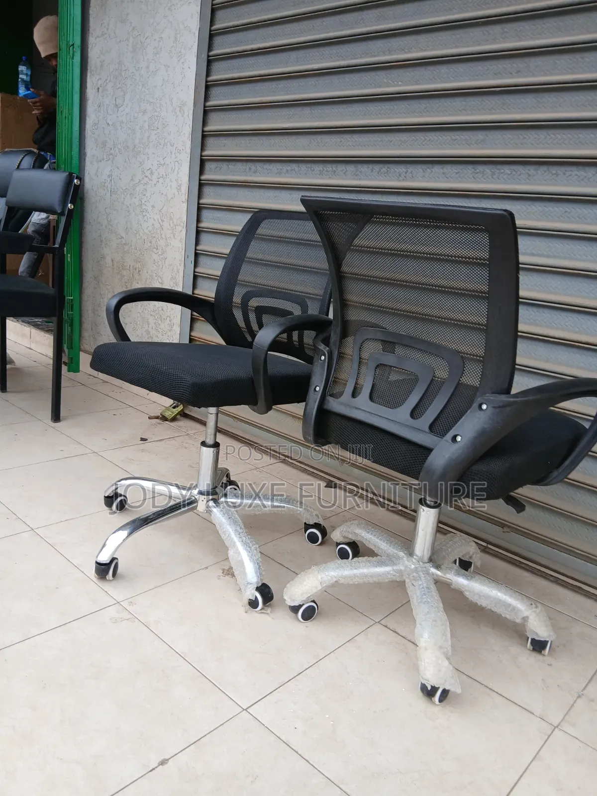 Black Mesh Office Chair
