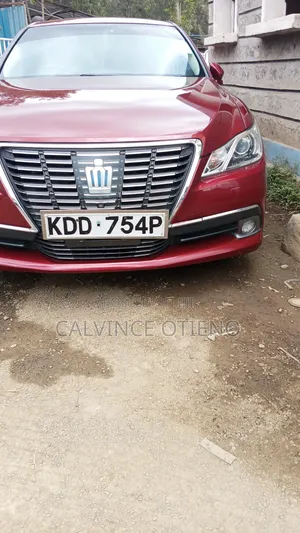 Toyota Crown 2014 Maroon