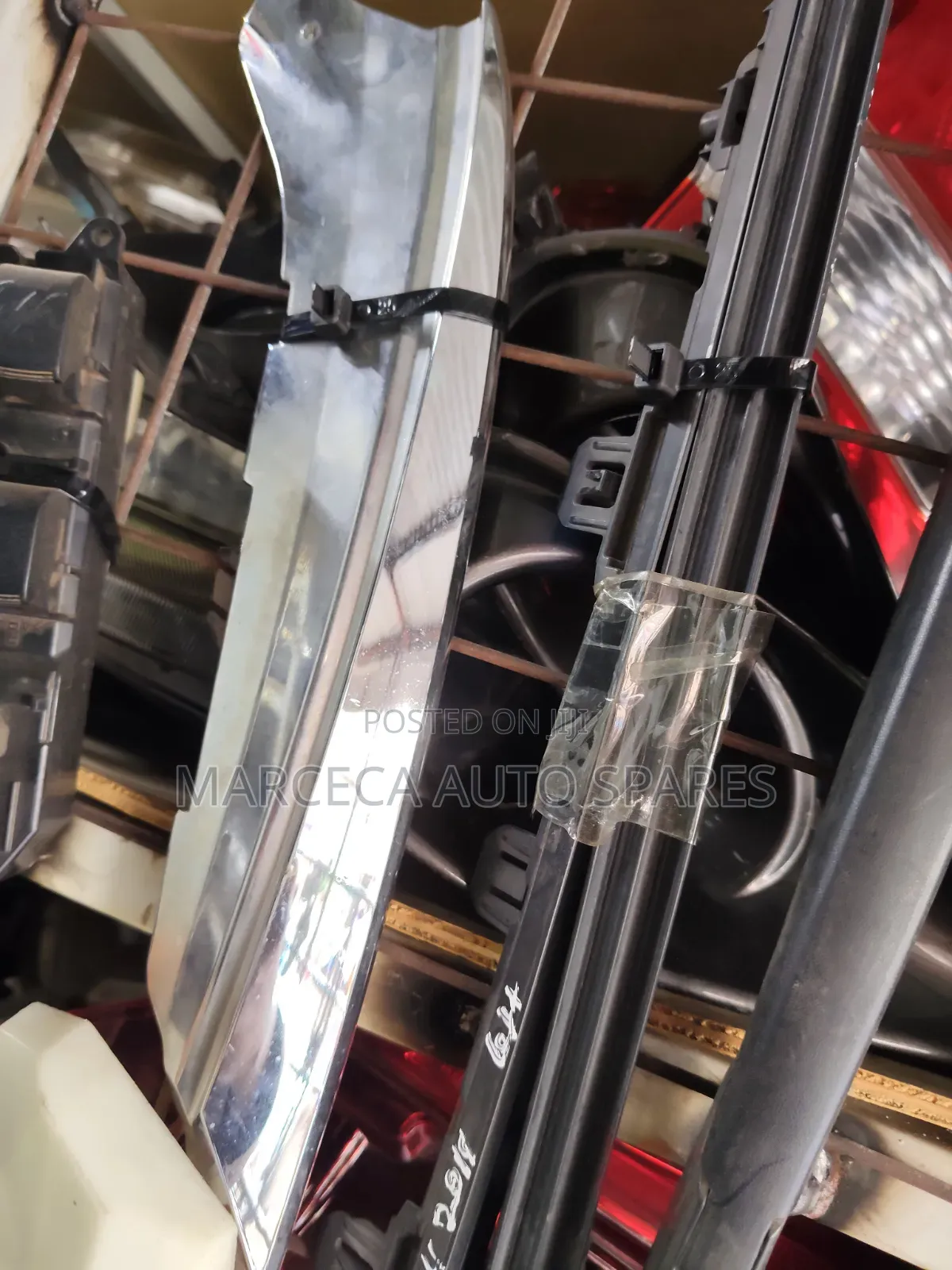 Headlight Chrome Fielder 165