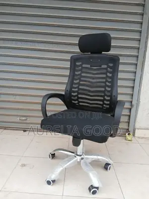 Black Mesh Headrest Office Chair
