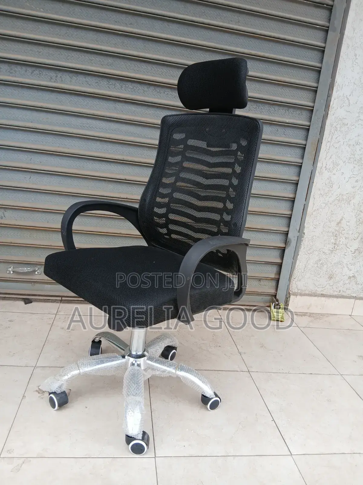 Metallic Base +Black Mesh Headrest Office