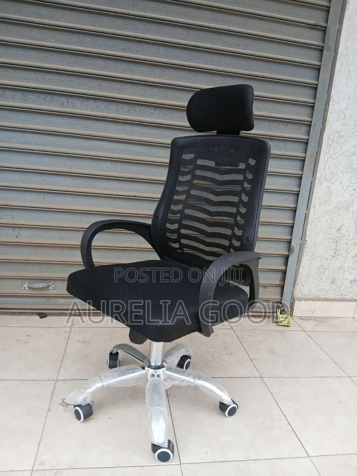 Metallic Base +Black Mesh Headrest Office