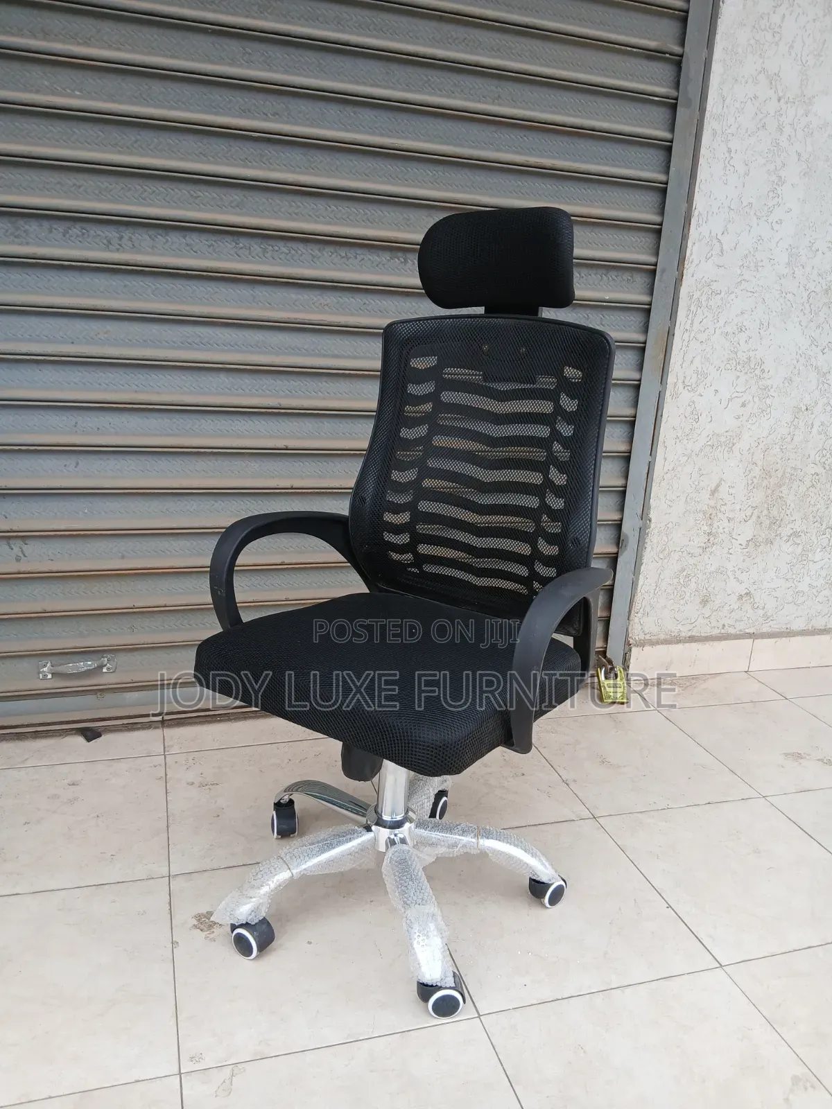 Mesh Office Chair With Armrests Headrest