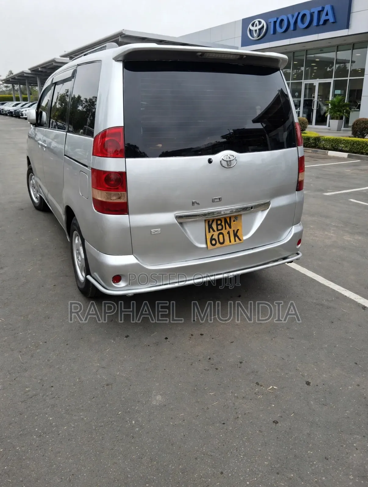 Toyota TownAce Noah 2001 Silver