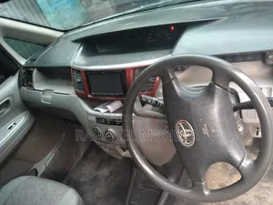 Toyota TownAce Noah 2001 Silver