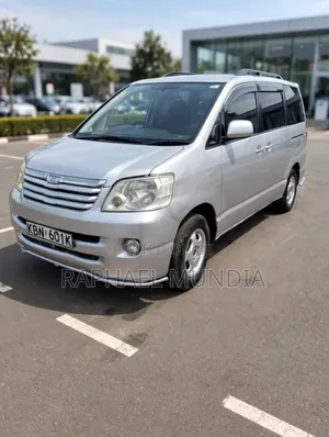 Toyota TownAce Noah 2001 Silver