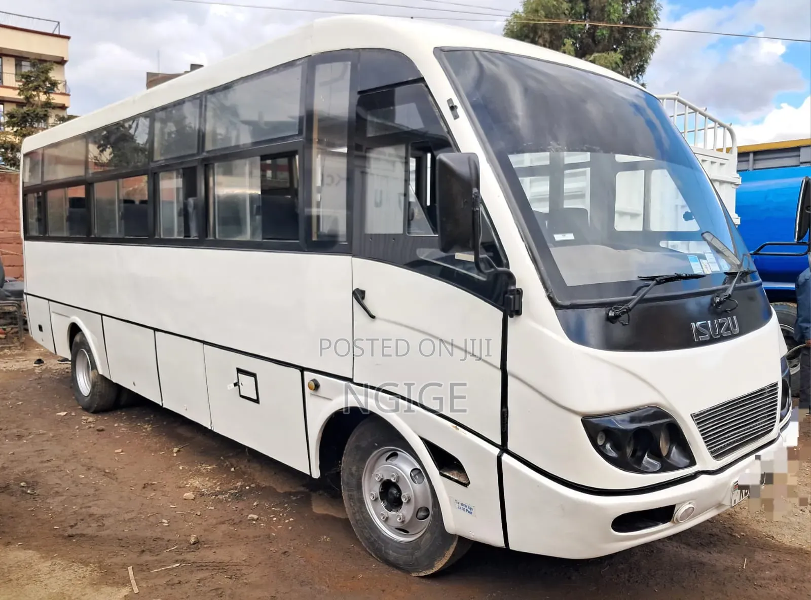 Isuzu NQR 2014 White