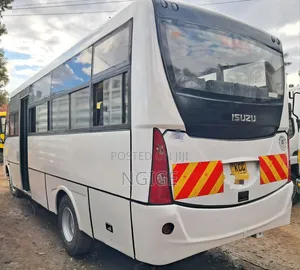 Isuzu NQR 2014 White