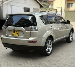 Mitsubishi Outlander 2.4i GLS Automatic 2006 Gold