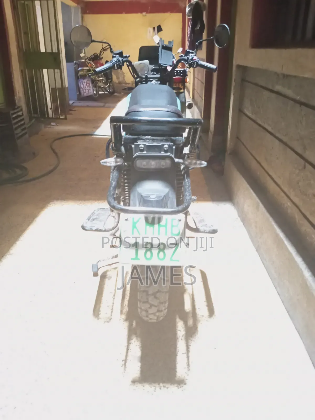 Bajaj Boxer 150 UG 2026 Black