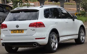 Volkswagen Touareg 2012 White