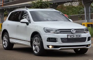 Volkswagen Touareg 2012 White