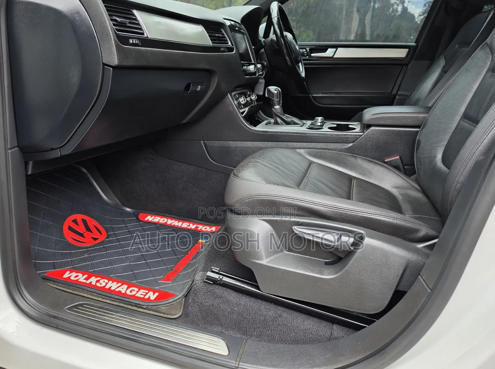 Volkswagen Touareg 2012 White