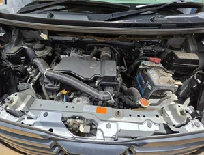 Toyota Roomy 2017 Silver