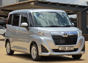 Toyota Roomy 2017 Silver