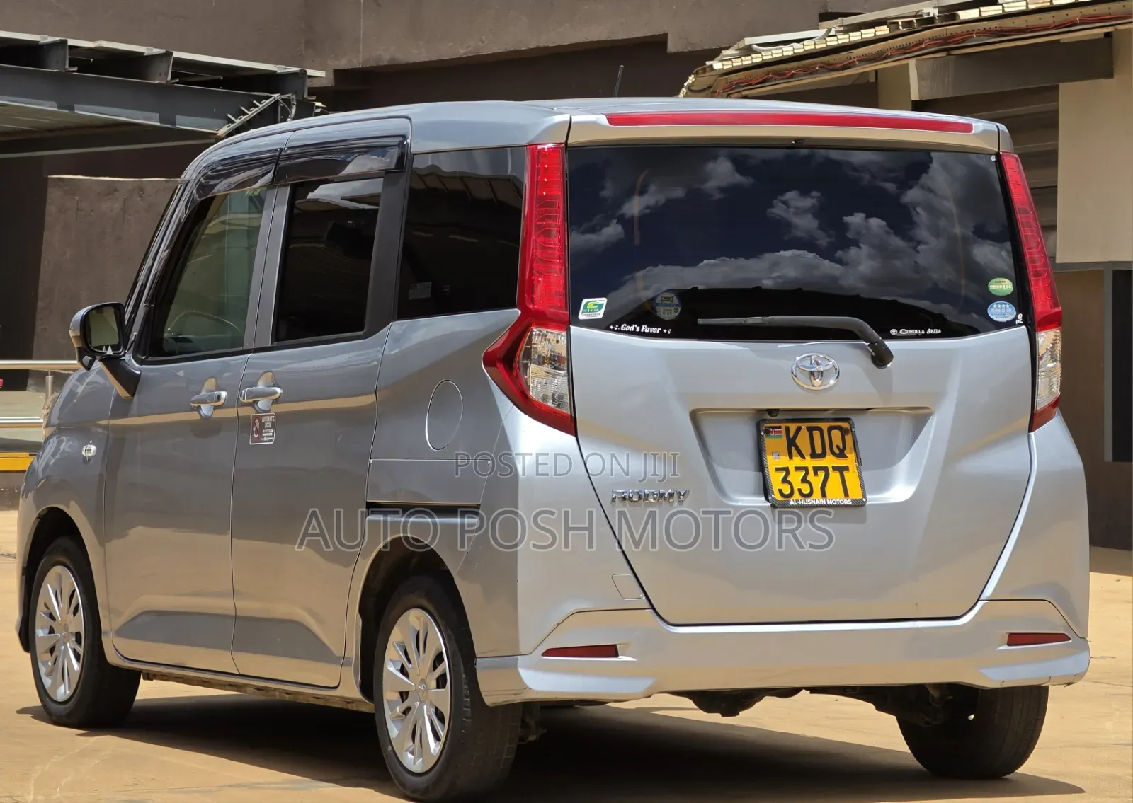 Toyota Roomy 2017 Silver