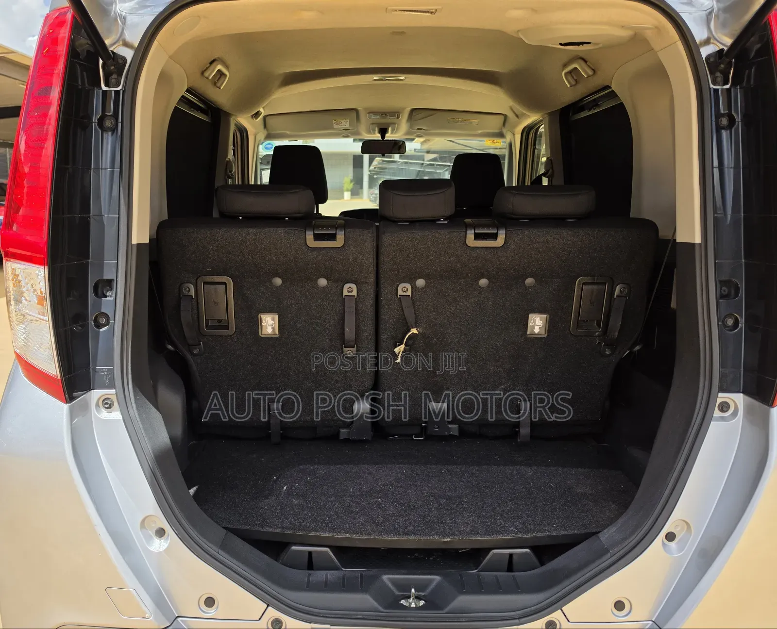 Toyota Roomy 2017 Silver