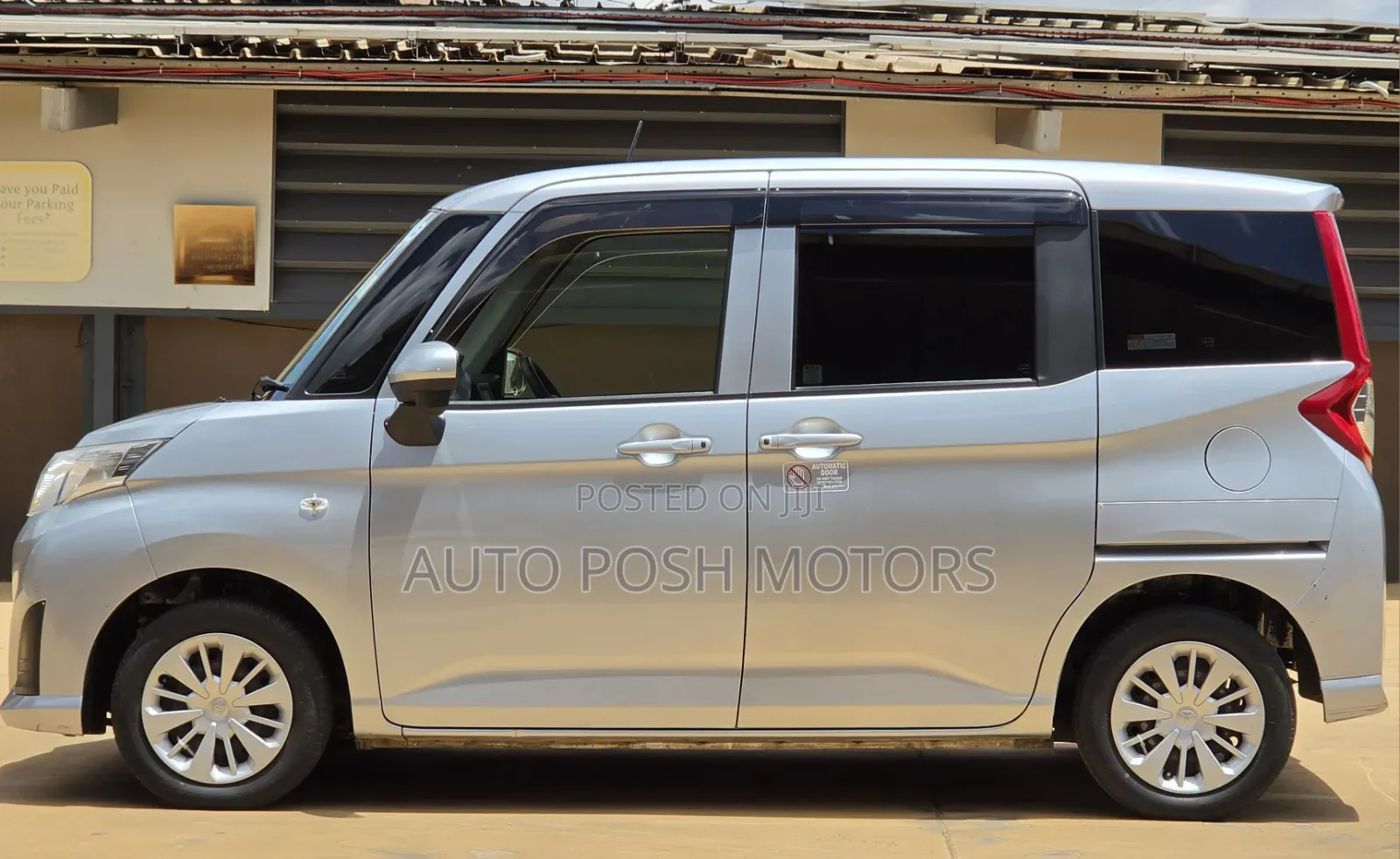 Toyota Roomy 2017 Silver
