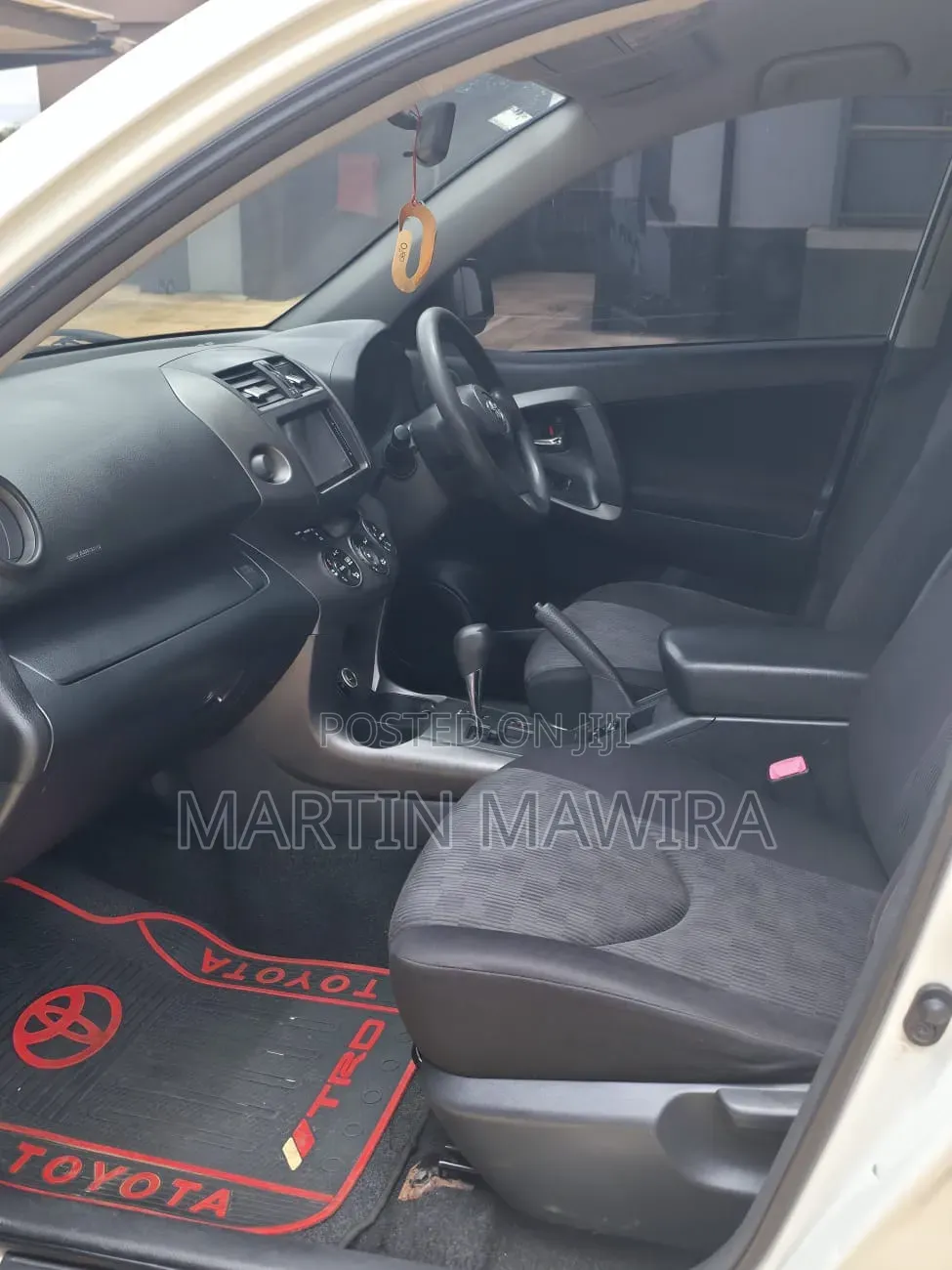 Toyota RAV4 2012 White