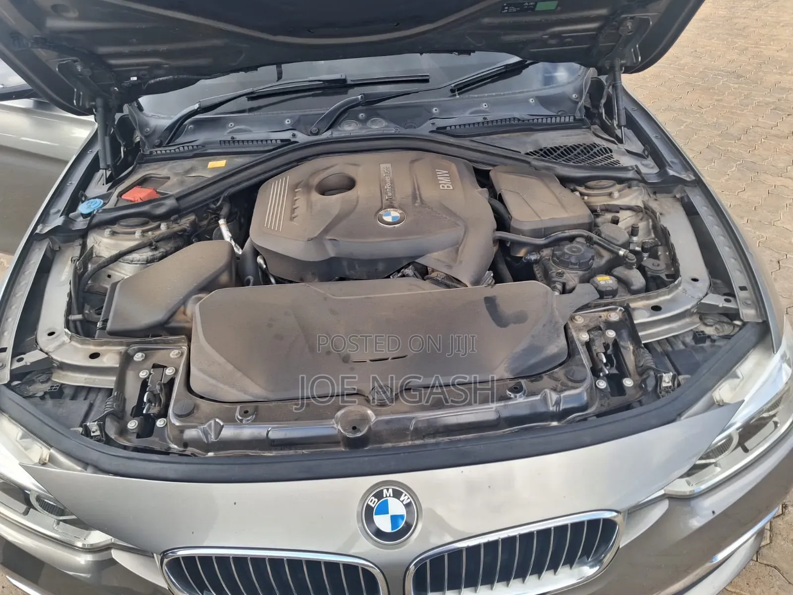 BMW 320i 2017 Brown