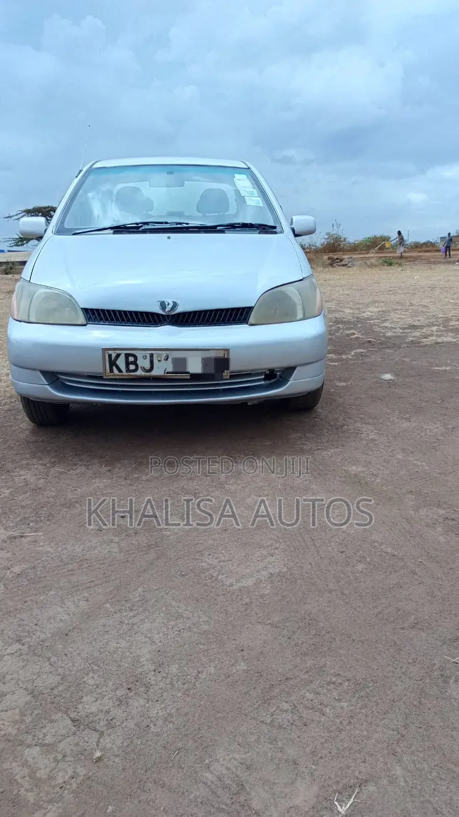 Toyota Platz 2002 Silver