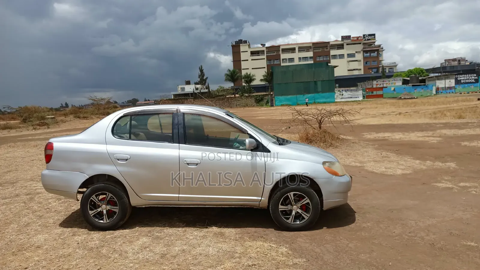 Toyota Platz 2002 Silver
