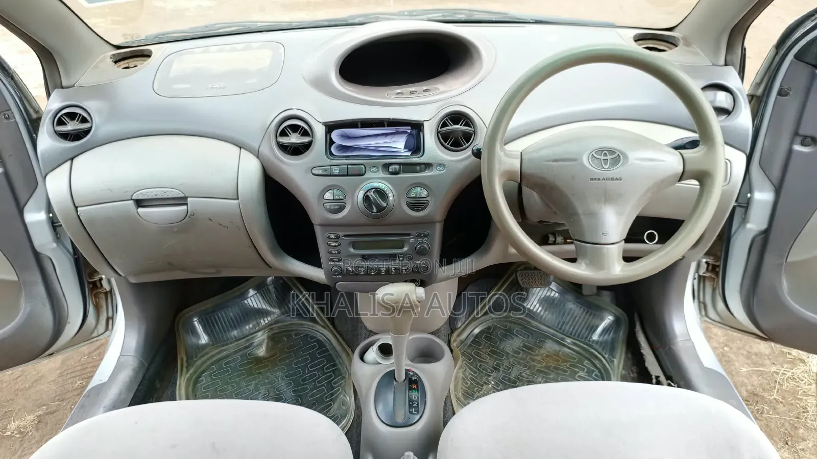 Toyota Platz 2002 Silver