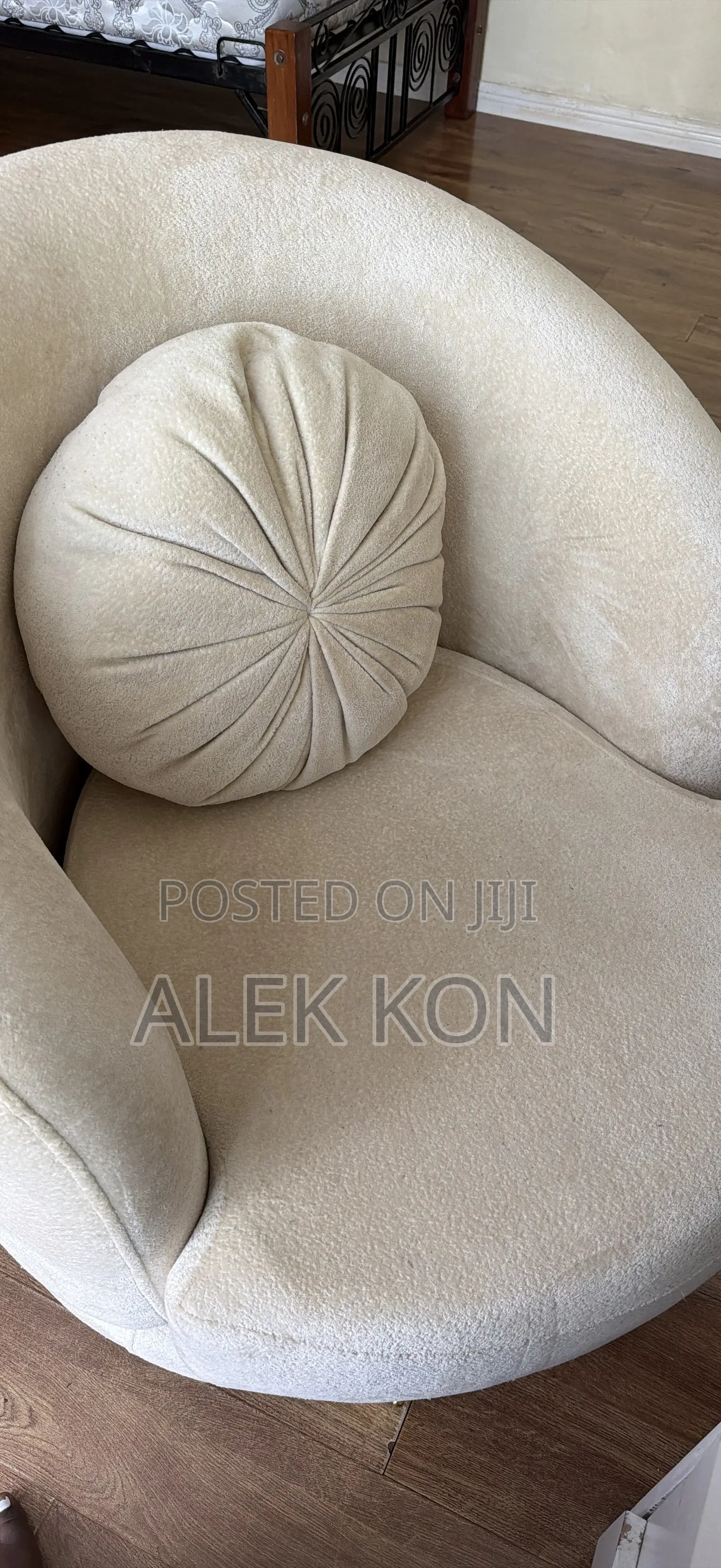 White Tub Chair