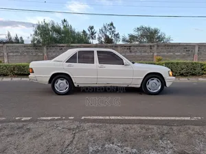 Mercedes-Benz 190E 1985 White