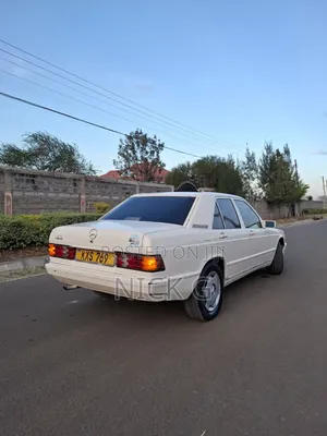 Mercedes-Benz 190E 1985 White