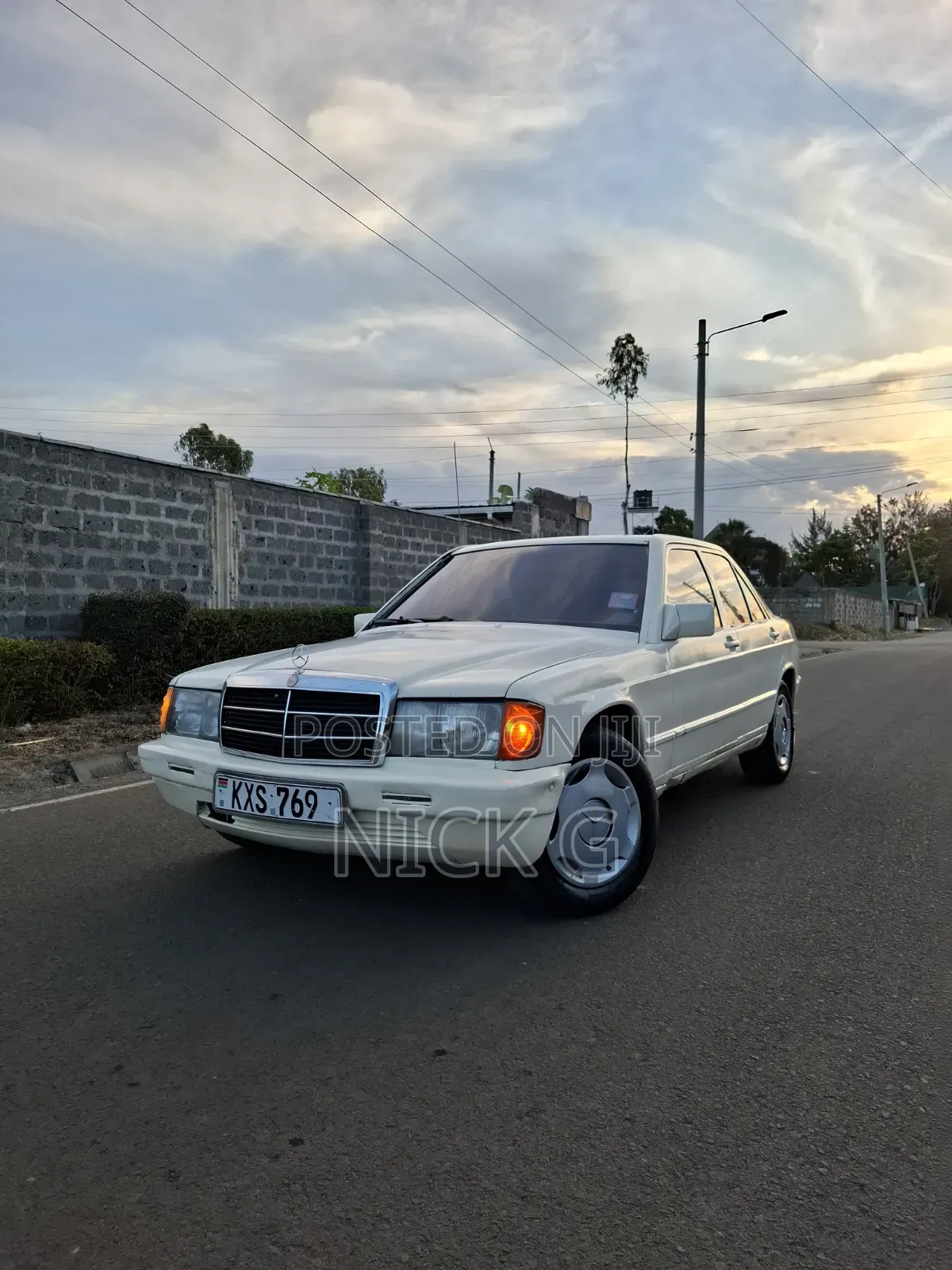 Mercedes-Benz 190E 1985 White