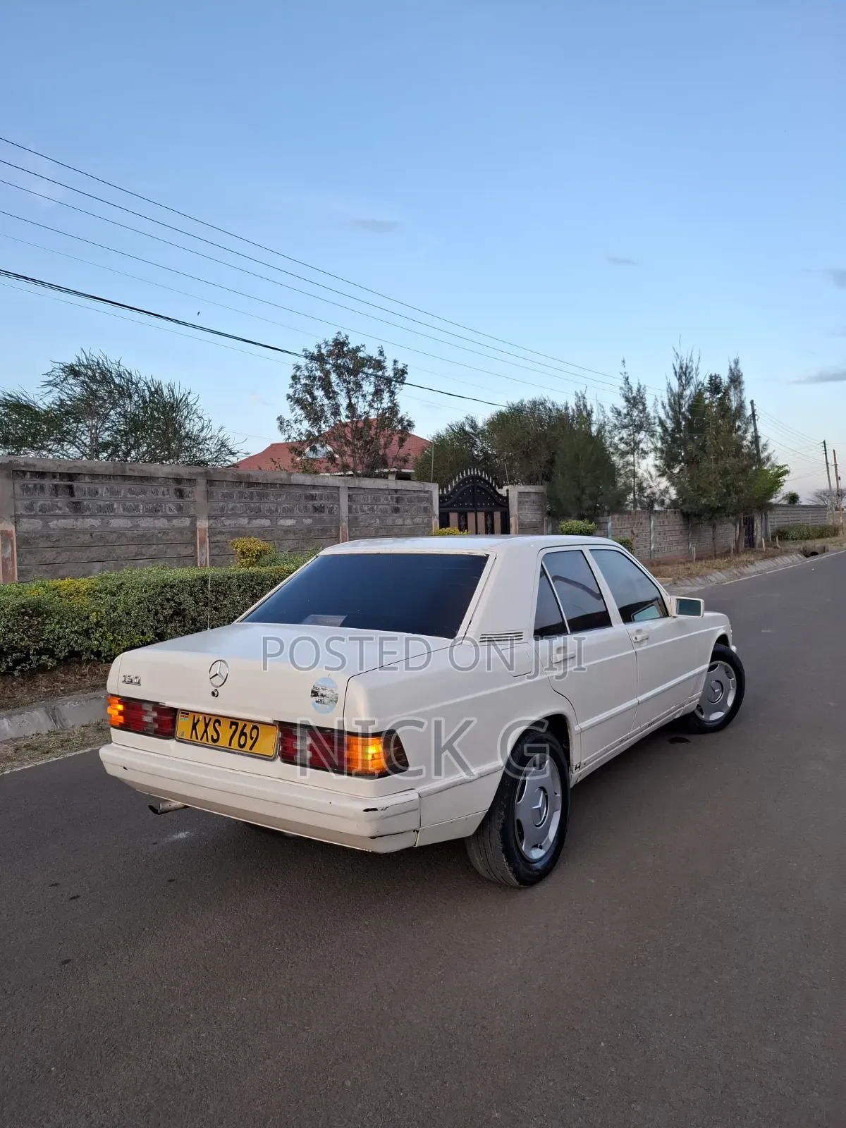 Mercedes-Benz 190E 1985 White