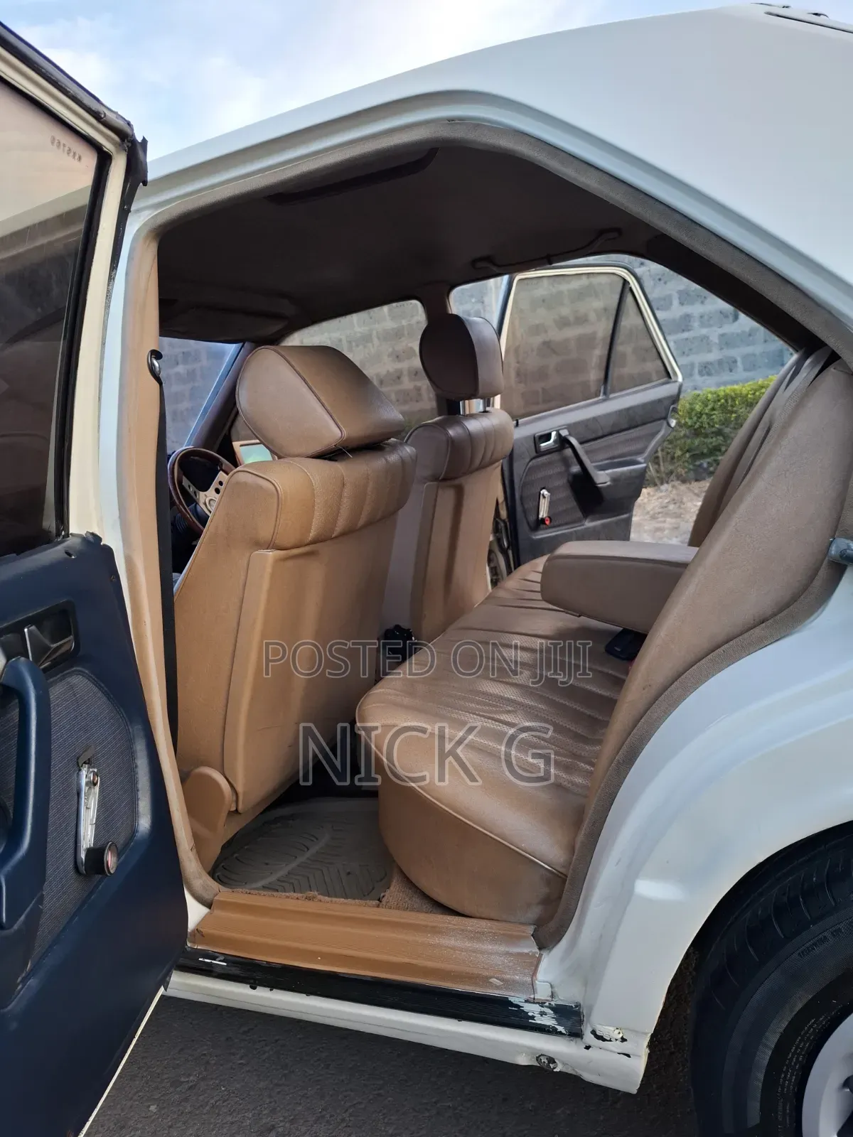 Mercedes-Benz 190E 1985 White