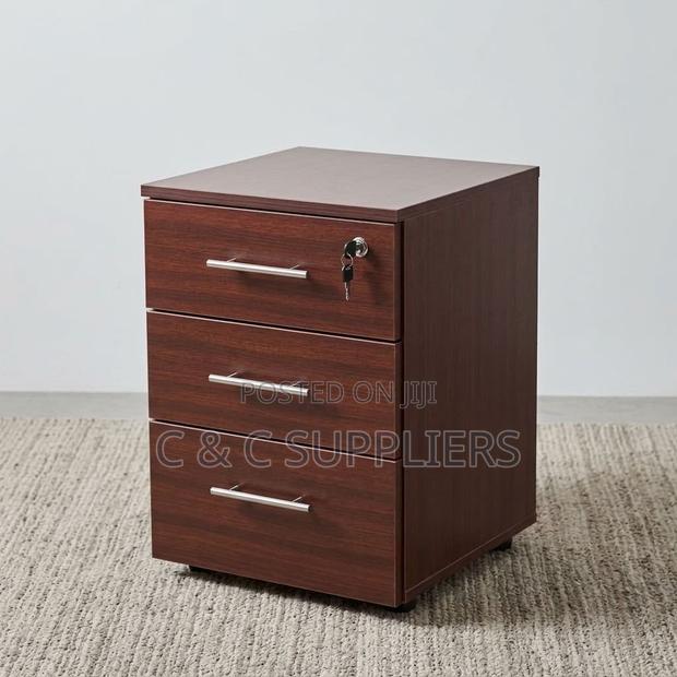 3-Drawer Lockable Pedestal Cabinet - thumbnail 2