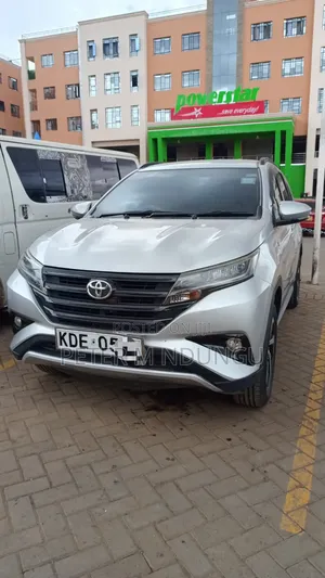 Toyota Rush 2021 Silver