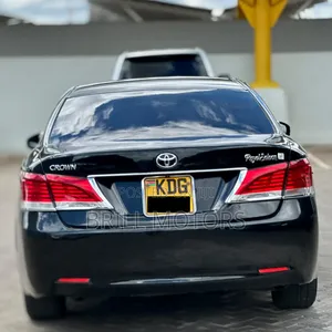 Toyota Crown 2014 Black