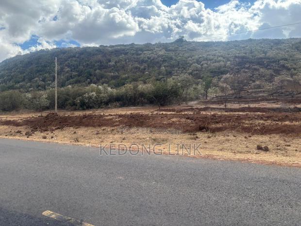 2 Acres Touching Ngong-Suswa Tarmac