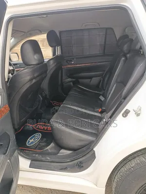 Subaru Legacy 2011 Pearl