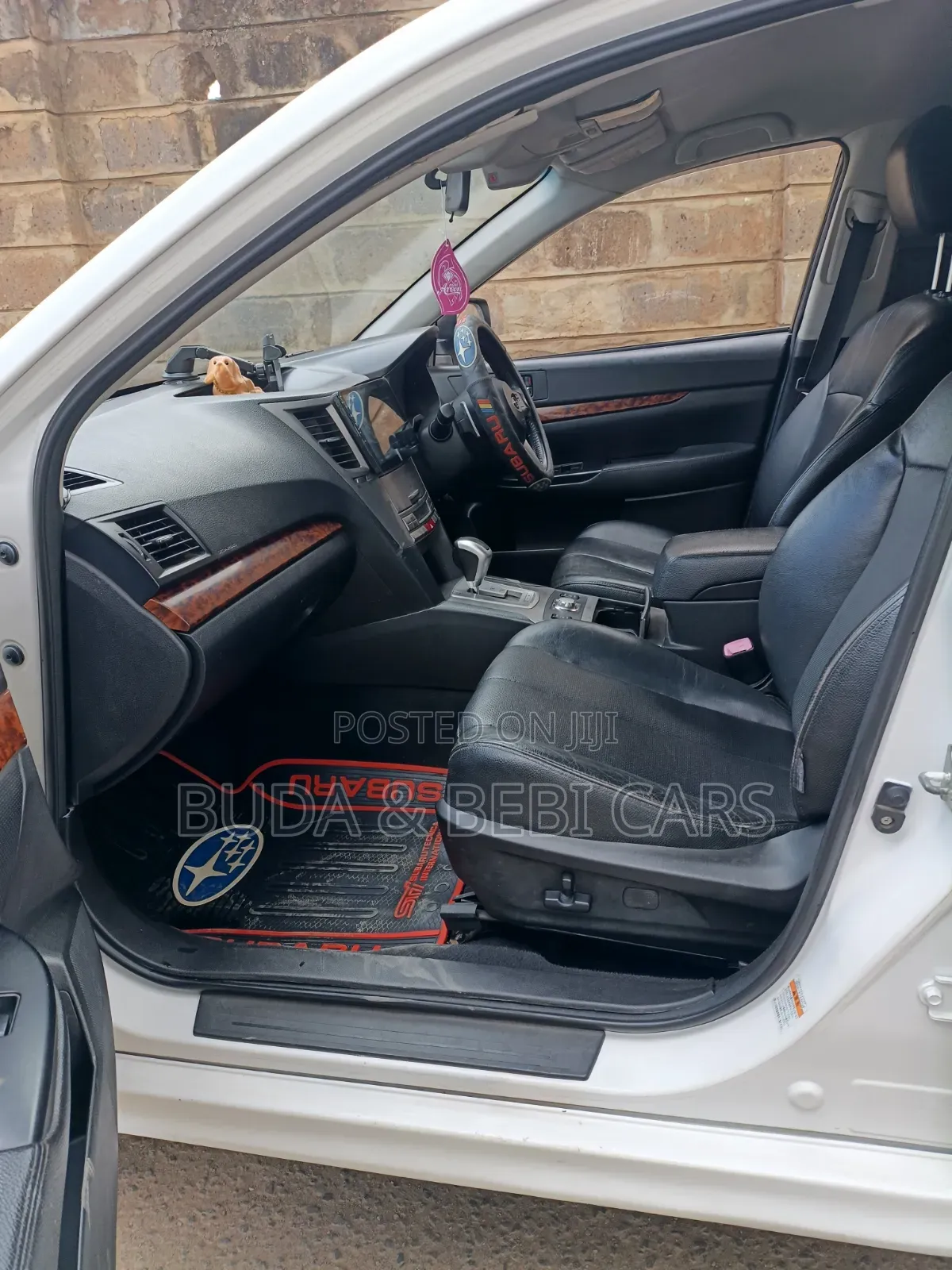 Subaru Legacy 2011 Pearl