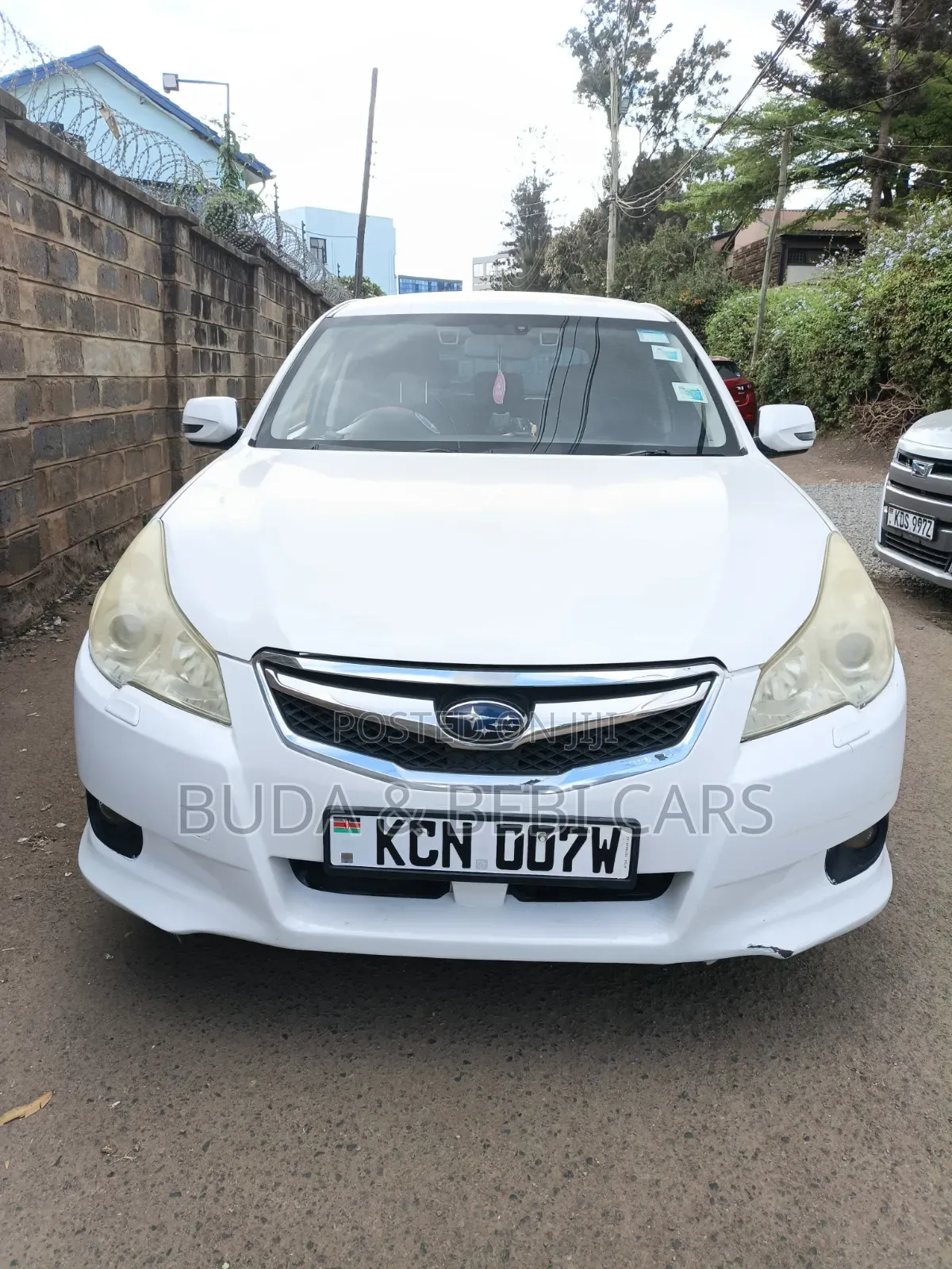 Subaru Legacy 2011 Pearl