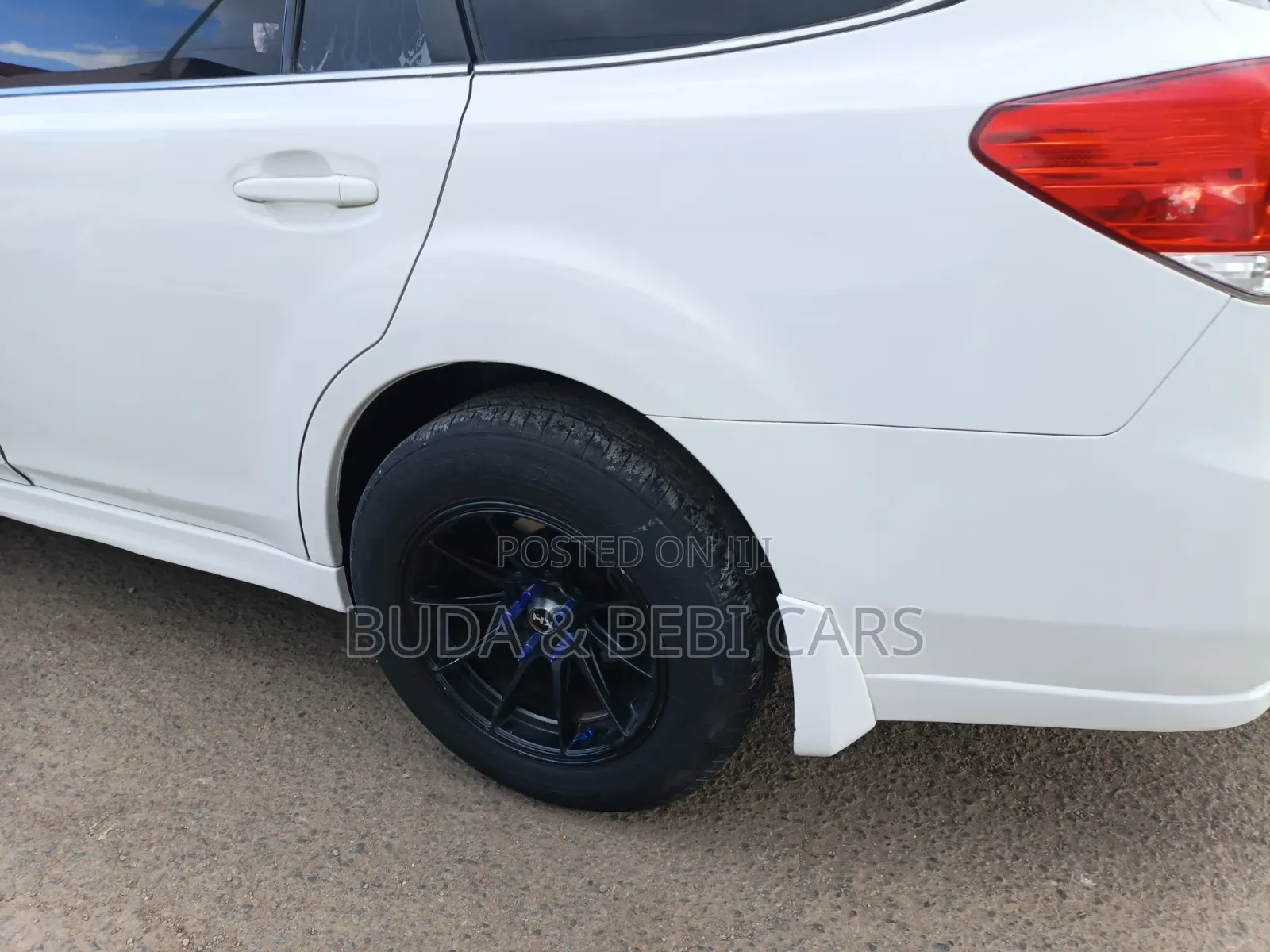 Subaru Legacy 2011 Pearl