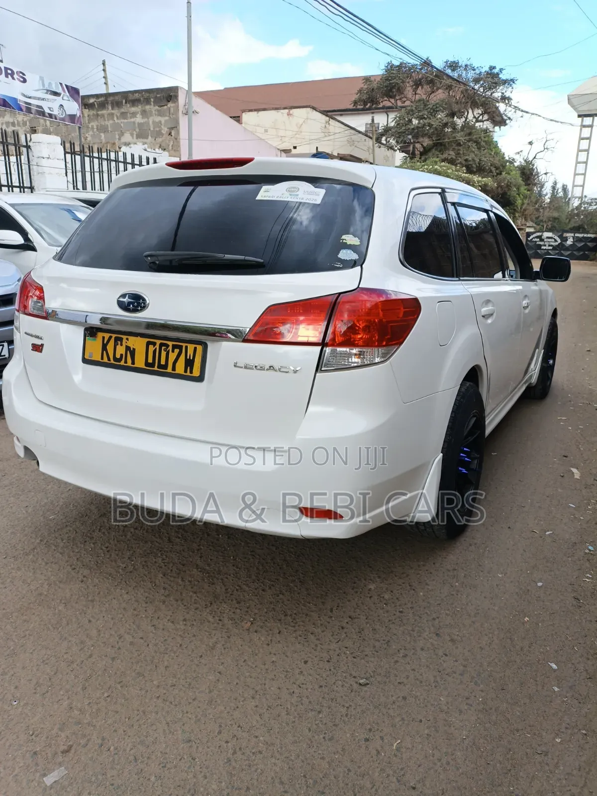 Subaru Legacy 2011 Pearl