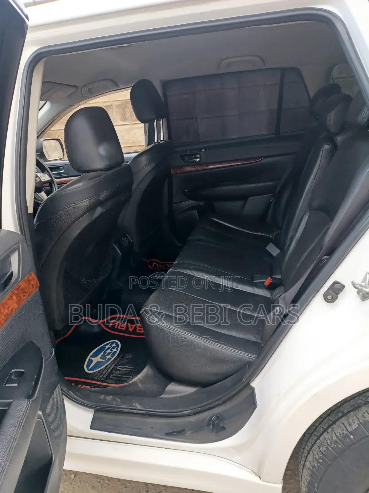 Subaru Legacy 2011 Pearl