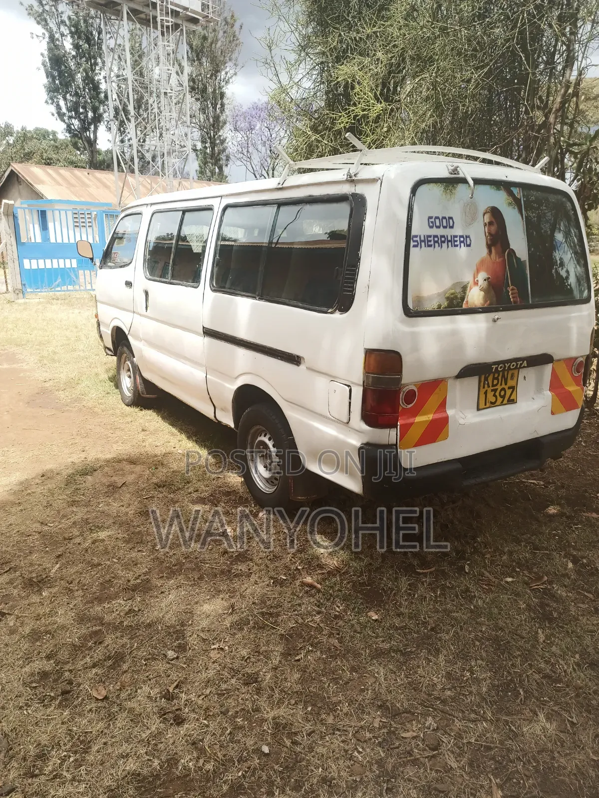 Toyota HiAce 2006 White