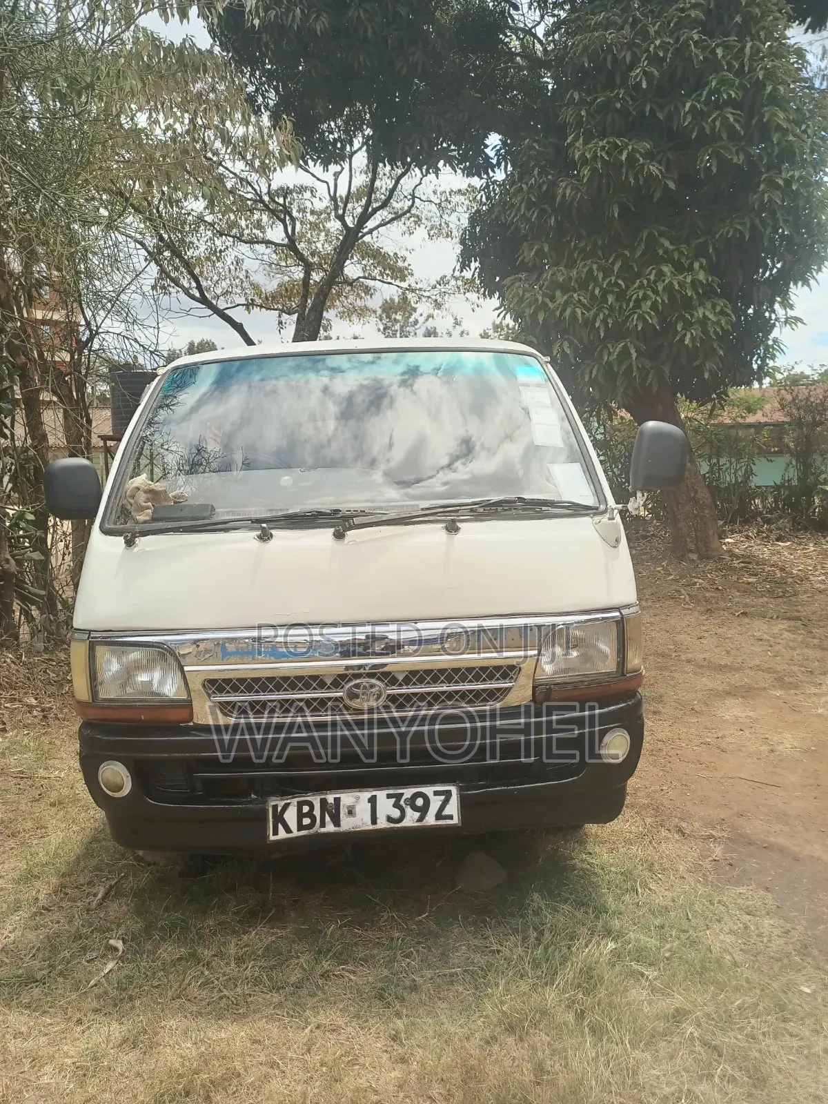 Toyota HiAce 2006 White