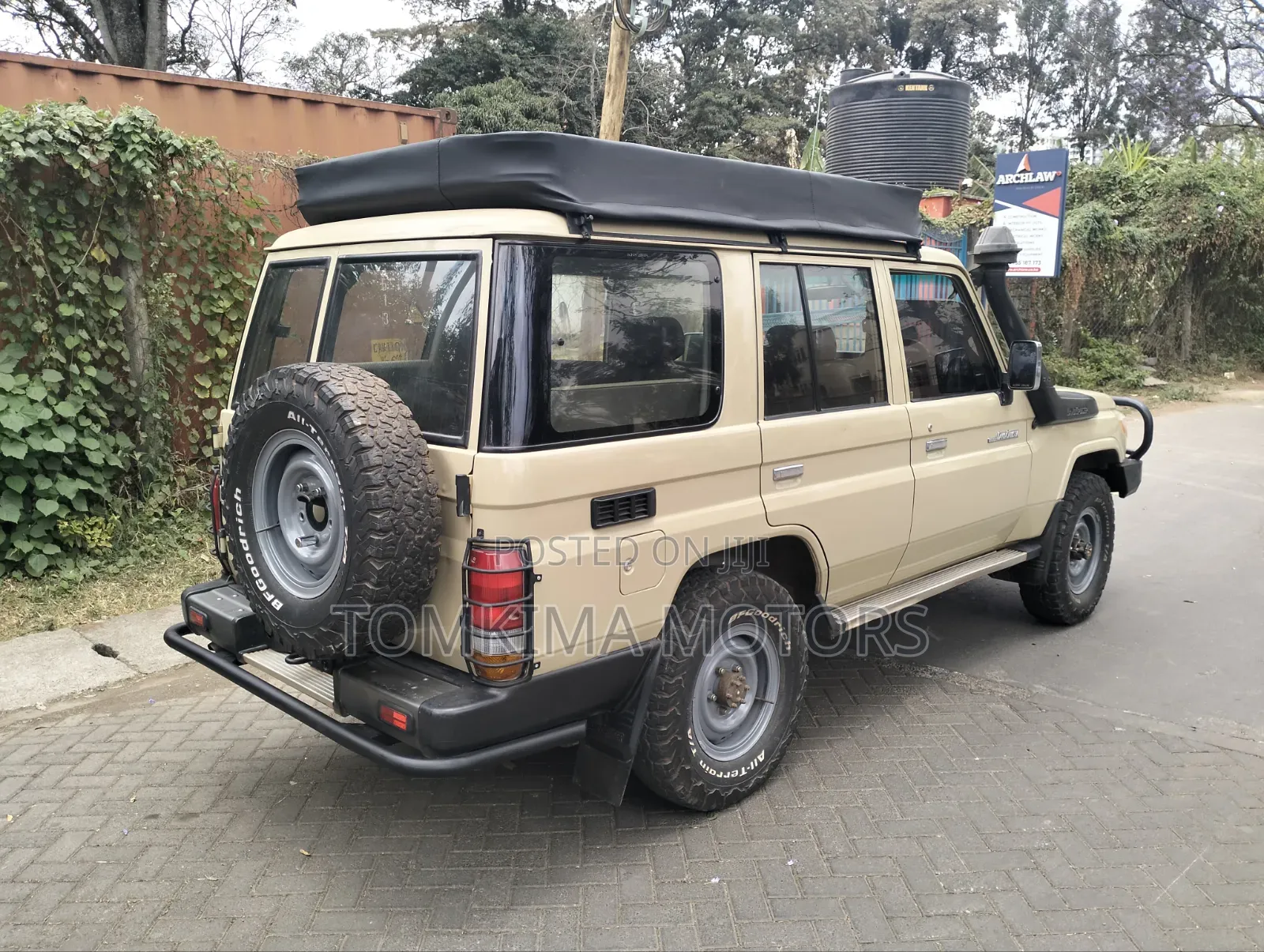 Toyota Land Cruiser 2012 Brown